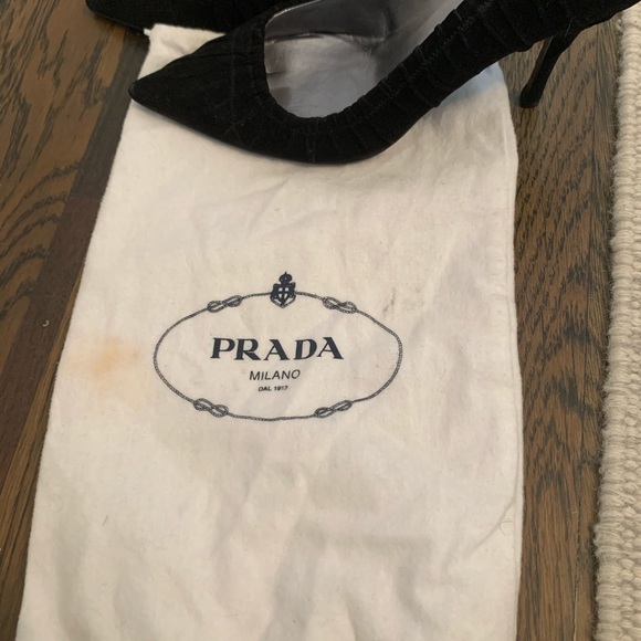 Moving sale!! Prada Pumps! New black suede  size 8 - Picture 8 of 8